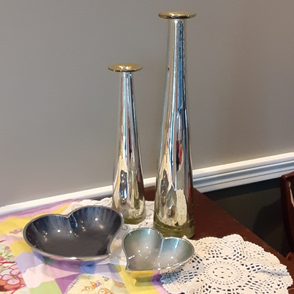 Heart shape candy dishes 💐matching vases glass